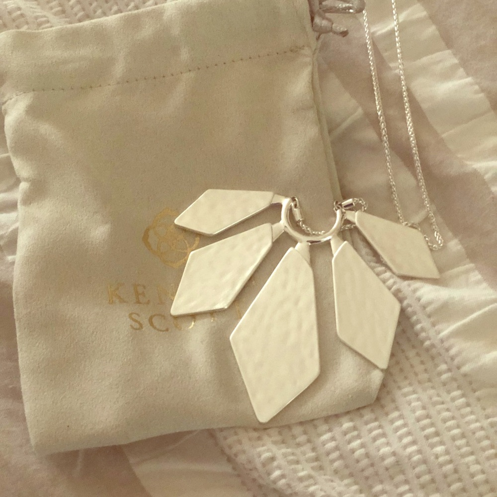 Kendra Scott Mari Necklace